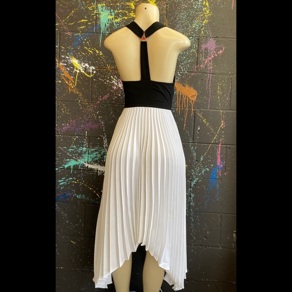 NATASHA GAN ‘GOOD FEELING’ PLEATED DRESS - Picture 9 of 16